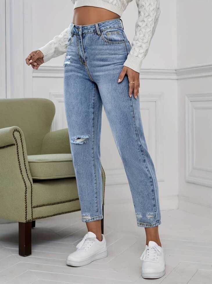 Kadın Açık Mavi Yırtık Detaylı Mom Fit Jean / Kot Pantolon - 3