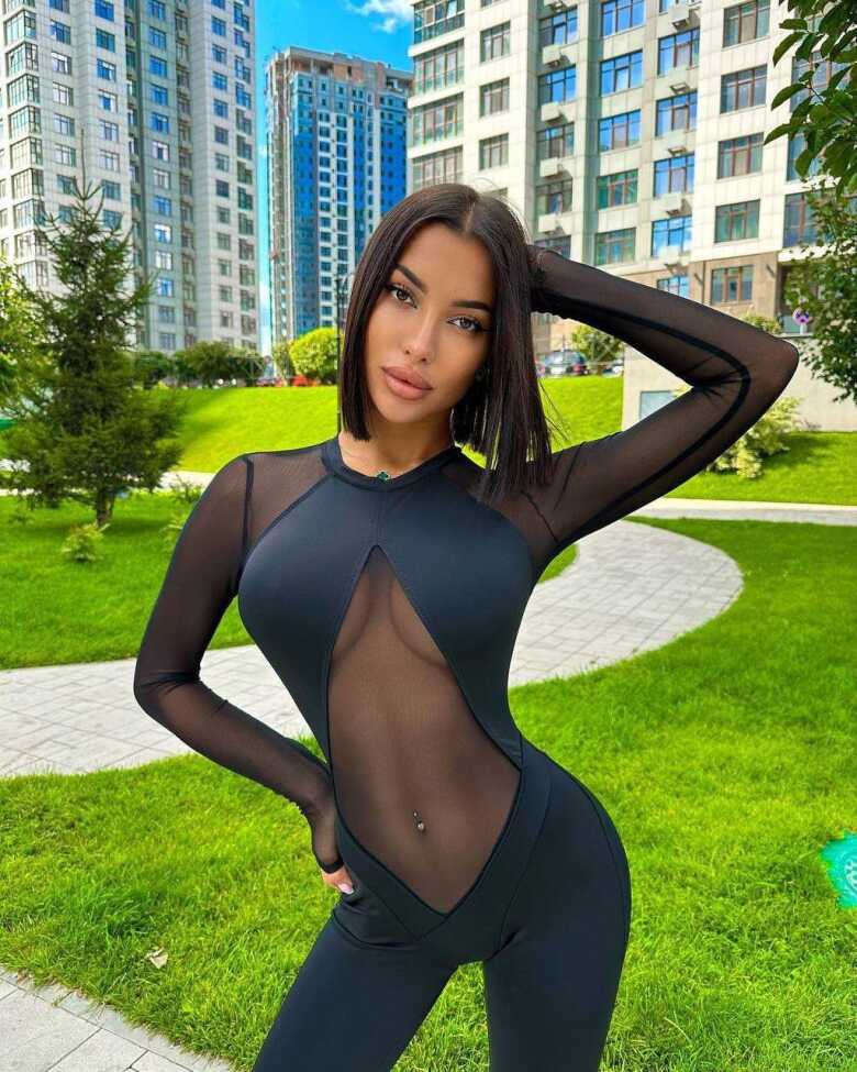 Kadın Sandy Kumaş Transparan Detaylı Maxi Boy Tulum - 3