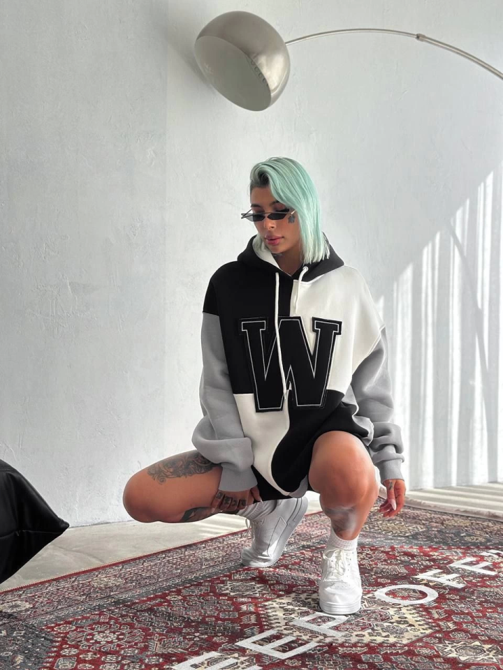 W Nakış İşlemeli Kapüşonlu Sweatshirt - Siyah - 2